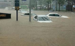 Deadly floods in Seoul